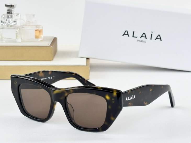 Picture of Alaia Sunglasses _SKUfw79721472fw